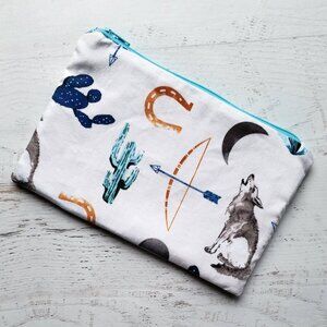 NEW! Desert Vibes Coyote Cactus Moon Classic Zip Zipper Pouch Bag Makeup Case